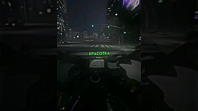 Что за красотка среди этой массовки Что за красотка среди этой массовки