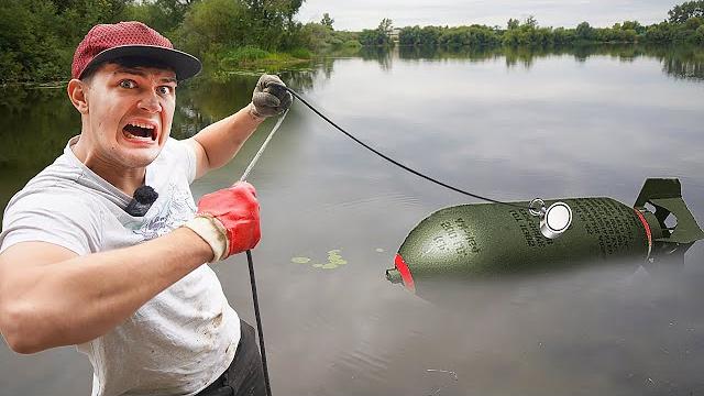 Эту жуткую гигантскую находку мы нашли под водой во время магнитной рыбалки, где упала Ракета! Эту жуткую гигантскую находку мы нашли под водой во время магнитной рыбалки, где упала Ракета!