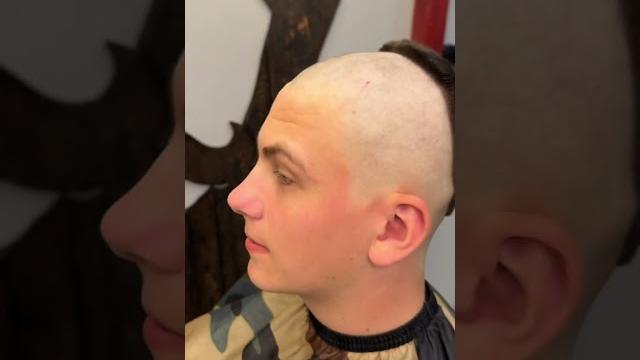Летняя #barber #мемас #barbershop #haircut #hairstyle #barberlove #прикол #новочеркасск #прическа Летняя #barber #мемас #barbershop #haircut #hairstyle #barberlove #прикол #новочеркасск #прическа