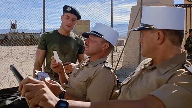 Самоволка (1990) Жан-Клод Ван Дамм | Никакой пощады. Никаких ограничений. Только кулаки и ярость. Самоволка (1990) Жан-Клод Ван Дамм | Никакой пощады. Никаких ограничений. Только кулаки и ярость.