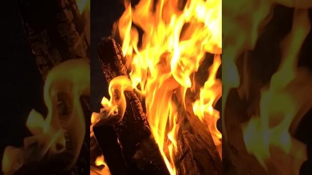 Как горит огонь, замедленная съемка Как горит огонь, замедленная съемка