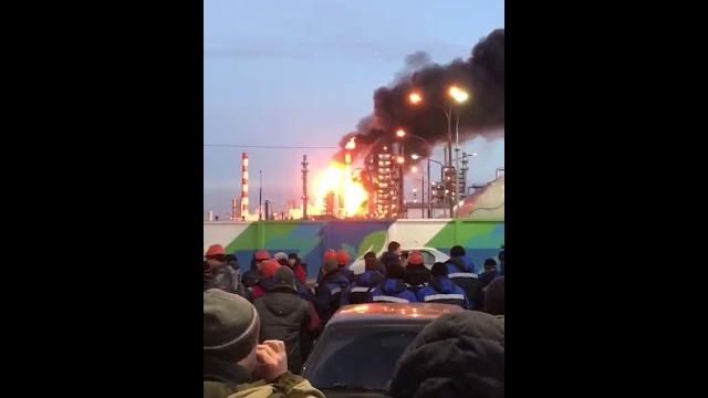 Пожар на МНПЗ Газпроменфть Пожар на МНПЗ Газпроменфть
