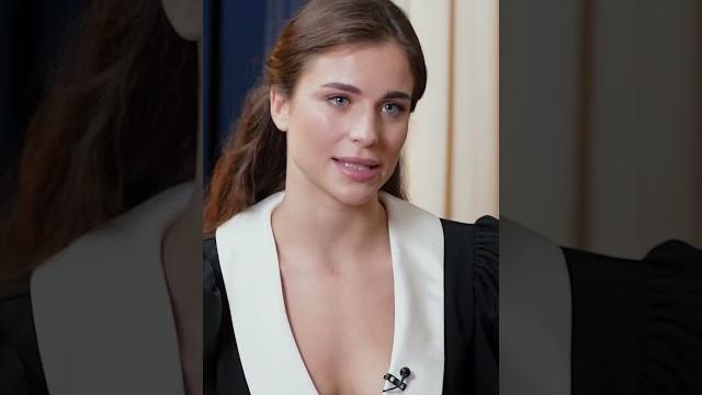 Я поступила на юриста // Адель Я поступила на юриста // Адель
