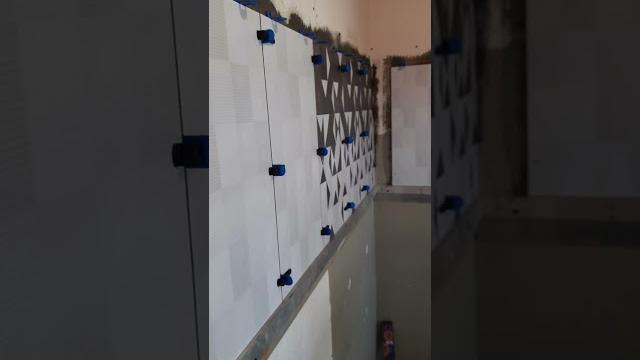 Плитка в ванной. Размер 25×75 см. Плитка в ванной. Размер 25×75 см.