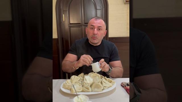 How to eat KHINKALI in PYATIGORSK How to eat KHINKALI in PYATIGORSK