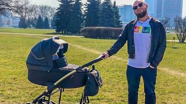 Мой муж внезапно убил нашу дочь, нашу собаку и потом себя. Мой муж внезапно убил нашу дочь, нашу собаку и потом себя.
