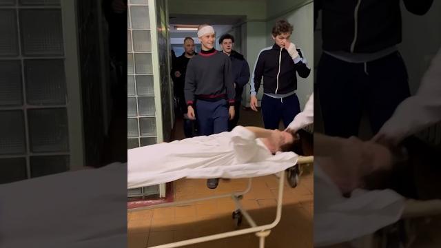 Как снимали «Слово пацана. Кровь на асфальте»? Хотите больше беков со съемок? #словопацана #shorts Как снимали «Слово пацана. Кровь на асфальте»? Хотите больше беков со съемок? #словопацана #shorts