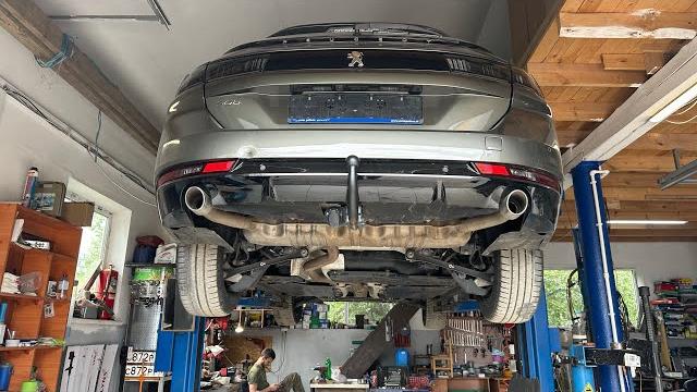 Peugeot 508SW 2 поколение. Вид снизу. Псков. Peugeot 508SW 2 поколение. Вид снизу. Псков.