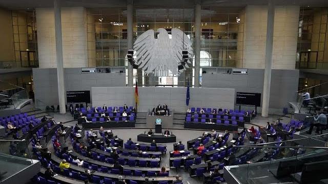 Выборы в Германии: ХДС/ХСС сдает позиции Выборы в Германии: ХДС/ХСС сдает позиции
