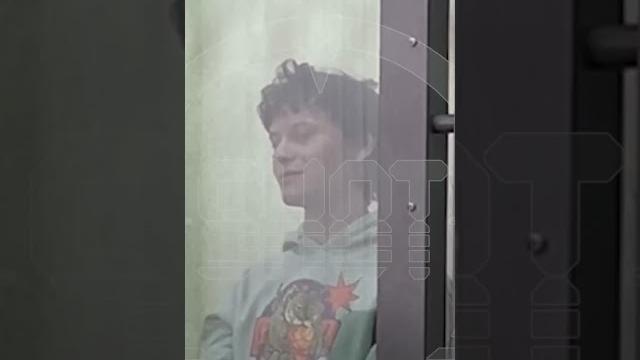 Певец Шарлот в суде Певец Шарлот в суде