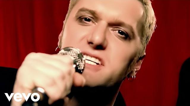 Chumbawamba - Tubthumping Chumbawamba - Tubthumping