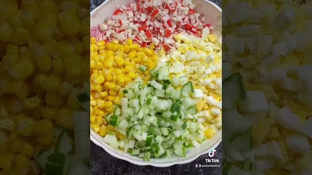 Крабовый салат,простой рецепт без риса! Крабовый салат,простой рецепт без риса!