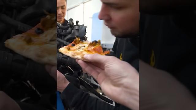 Слава Автоподбор паял и поел. Ильдар Автоподбор удивлен Слава Автоподбор паял и поел. Ильдар Автоподбор удивлен