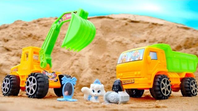 Видео машинки для детей. Игры и игрушки - Сюрприз в песочнице. Видео машинки для детей. Игры и игрушки - Сюрприз в песочнице.