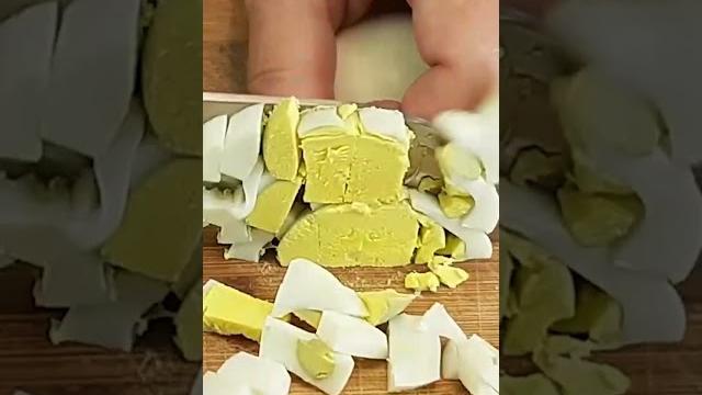 Щавелевый суп с яйцом Щавелевый суп с яйцом