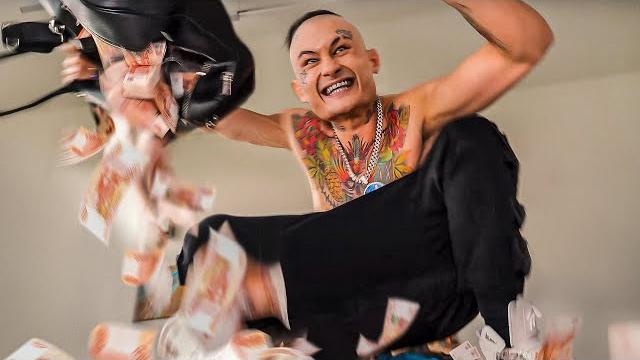 MORGENSHTERN - ПОСОСИ (OFFICIAL VIDEO 2020) MORGENSHTERN - ПОСОСИ (OFFICIAL VIDEO 2020)