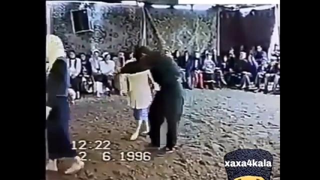 Между нами тает лед Между нами тает лед