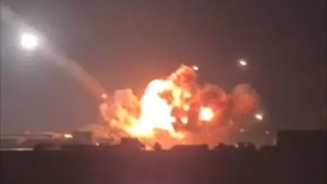Удары 4 российских ракет Калибр в завод Южмаш Украины Удары 4 российских ракет Калибр в завод Южмаш Украины