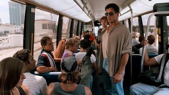 СПЕЦИАЛИСТ (1994) ДРАКА В АВТОБУСЕ СПЕЦИАЛИСТ (1994) ДРАКА В АВТОБУСЕ