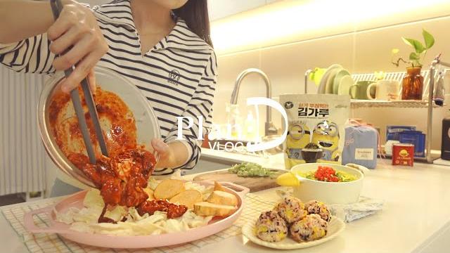 성수플리마켓가고 치즈닭갈비 먹기. 홈카페존 꾸미는 자취일상. 콩담백면 김치국수 빵가루 전 성수플리마켓가고 치즈닭갈비 먹기. 홈카페존 꾸미는 자취일상. 콩담백면 김치국수 빵가루 전