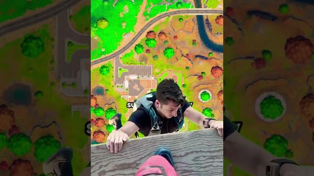 Does it look like a green screen ? #fortnite #gaming Does it look like a green screen ? #fortnite #gaming