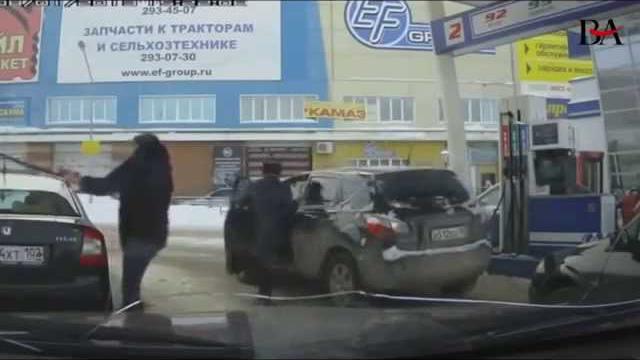 Женщины за рулём: Авто приколы 2015 Женщины за рулём: Авто приколы 2015