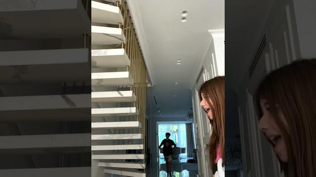 Камиль неожиданно зашёл в танец Камиль неожиданно зашёл в танец