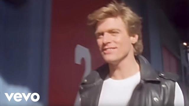 Bryan Adams - Summer Of '69 (Official Music Video) Bryan Adams - Summer Of '69 (Official Music Video)