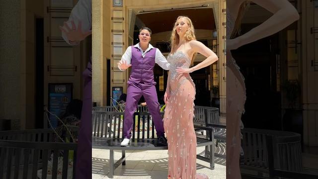 TALLEST WOMAN ON EARTH! TALLEST WOMAN ON EARTH!