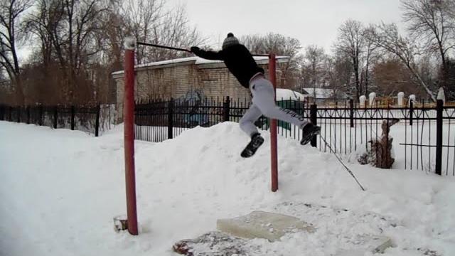 Кто над нами вверх ногами?.. Кто над нами вверх ногами?..