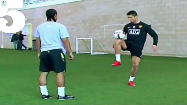 Cristiano Ronaldo AMAZING Freestyle Football Skills | #5 Silks Cristiano Ronaldo AMAZING Freestyle Football Skills | #5 Silks