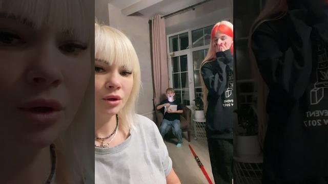 Сестра подставила #funny #пранк #семья #приколы #прикол #рофл #юмор #челендж #лайфхаки Сестра подставила #funny #пранк #семья #приколы #прикол #рофл #юмор #челендж #лайфхаки