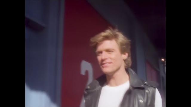 Bryan Adams - Summer Of 69 (Official Music Video) Bryan Adams - Summer Of 69 (Official Music Video)