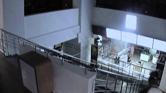 Дурики в магазине - видео с камеры наблюдения Дурики в магазине - видео с камеры наблюдения