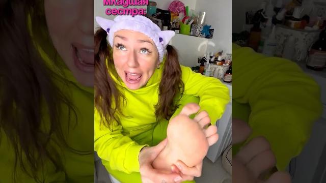 КАК ЗАСТАВИТЬ МАМУ КУПИТЬ ТЕБЕ ПИЦЦУ #семья #есения #eseniya #сёстры #ржака #жизненно #юмор КАК ЗАСТАВИТЬ МАМУ КУПИТЬ ТЕБЕ ПИЦЦУ #семья #есения #eseniya #сёстры #ржака #жизненно #юмор