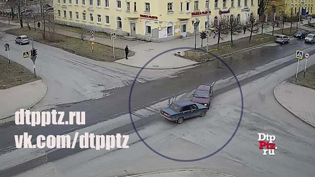 Лобовое на Перекрестке в Кондопоге Лобовое на Перекрестке в Кондопоге