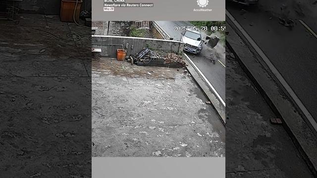 Landslide! Boulders Knock Car Down Ravine Landslide! Boulders Knock Car Down Ravine