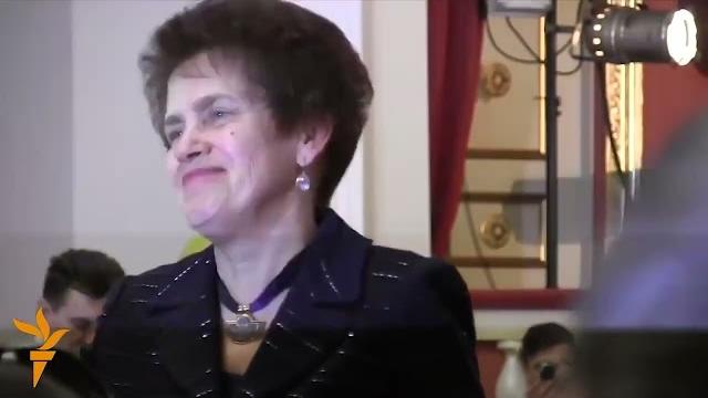 Батя, я стараюсь! — Людмила Янукович Батя, я стараюсь! — Людмила Янукович