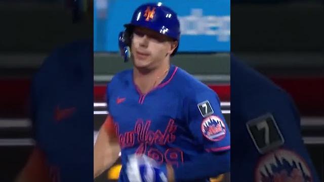 Jared Young got that one OUTTA there! Jared Young got that one OUTTA there!