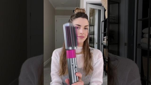 HOW I USE THE DYSON SMOOTHING BRUSH HOW I USE THE DYSON SMOOTHING BRUSH