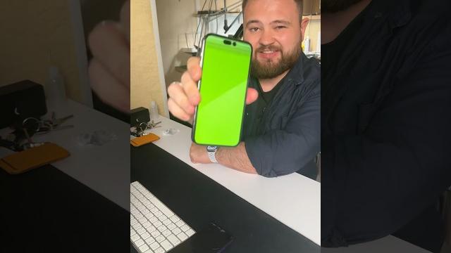Зеленый экран iPhone 14 Pro Max Зеленый экран iPhone 14 Pro Max