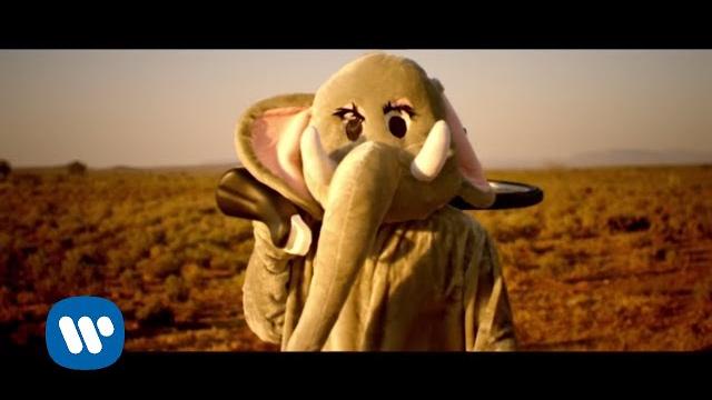 Coldplay - Paradise (Official Video) Coldplay - Paradise (Official Video)
