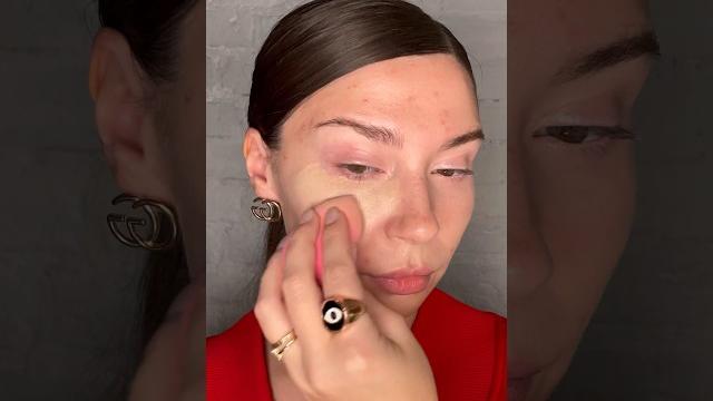 Как скрыть прыщи? Как скрыть прыщи?