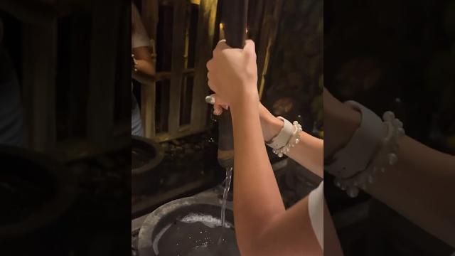 Подшутила над сестройНу такие краны попались#прикол #приколы #шутка #сестра #москва #simple #мама Подшутила над сестройНу такие краны попались#прикол #приколы #шутка #сестра #москва #simple #мама