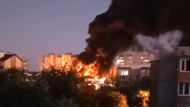 УЖАС. САМОЛЕТ УПАЛ НА ЖИЛОЙ ДОМ В ЕЙСКЕ УЖАС. САМОЛЕТ УПАЛ НА ЖИЛОЙ ДОМ В ЕЙСКЕ