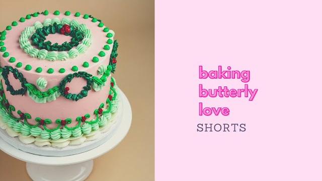 Vintage Cake Decorating (Christmas Cake) #shorts Vintage Cake Decorating (Christmas Cake) #shorts