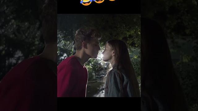 Все ждали поцелуй) Все ждали поцелуй)