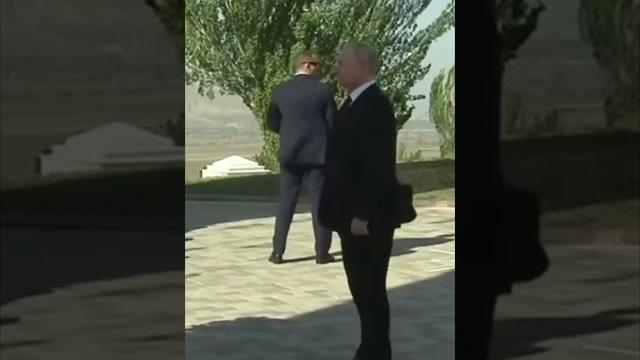 Путин пока не повторил судьбу Януковича Путин пока не повторил судьбу Януковича