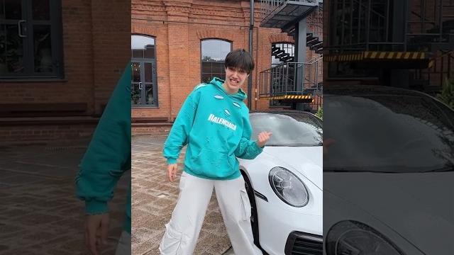 Оценивайте наше видео от 1 до 10) #тикток #а4 #юмор #saasha Оценивайте наше видео от 1 до 10) #тикток #а4 #юмор #saasha