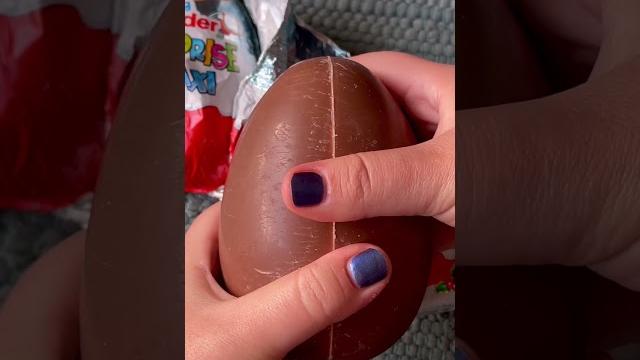 Kinder surprise maxi 2022 Christmas edition Kinder surprise maxi 2022 Christmas edition